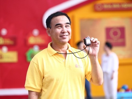 MC Quyền Linh cống hiến cho nghệ thuật hơn 30 năm vẫn không được phong NSND, lý do sâu xa là gì?