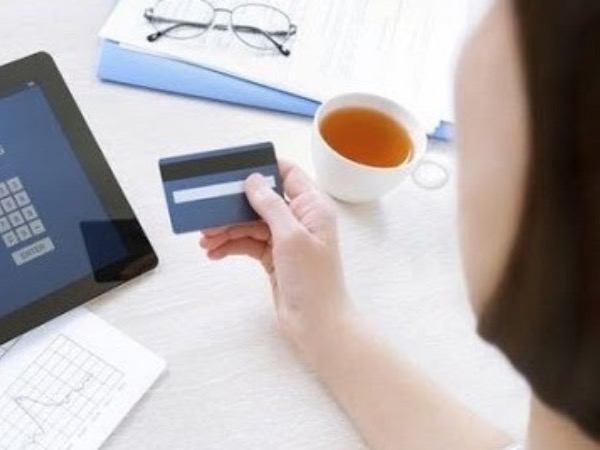 Dính 'liên hoàn bẫy lừa', người phụ nữ bốc hơi hàng trăm triệu đồng trong tài khoản