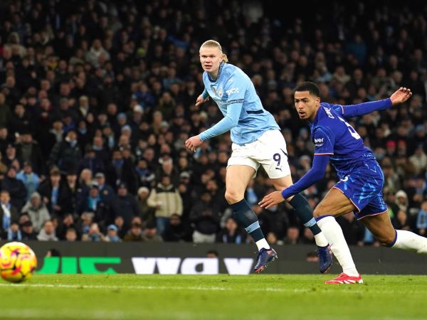 Premier League gay cấn khi được 5 suất dự Cúp C1