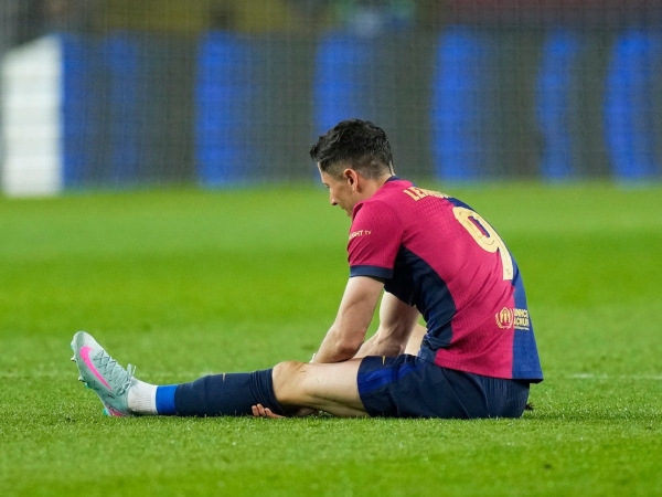 Lewandowski chấn thương, Barca bất an đấu Real Madrid và Inter