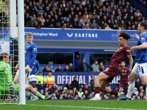 O’Reilly và Kovacic giúp Man City nhấn chìm Everton trong 5 phút cuối