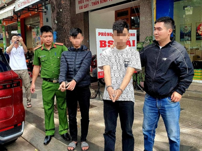 Bắt nhóm thiếu niên chuyên đột nhập xe ô tô để trộm cắp tài sản