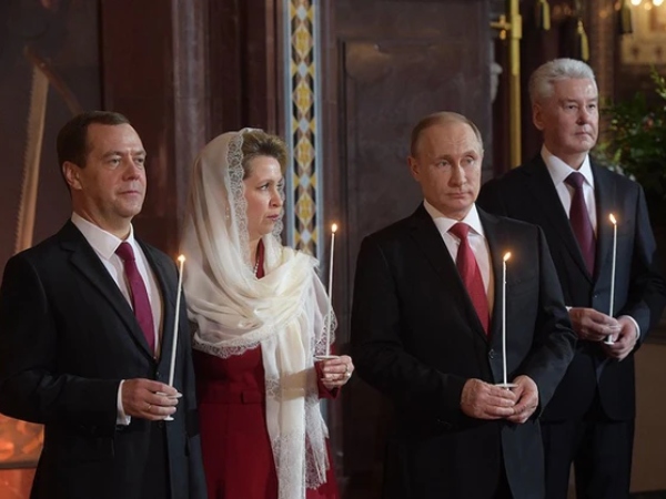 Tổng thống Ukraine tiếp tục lên mạng 'nhận xét' về lệnh ngừng bắn Nga đưa ra