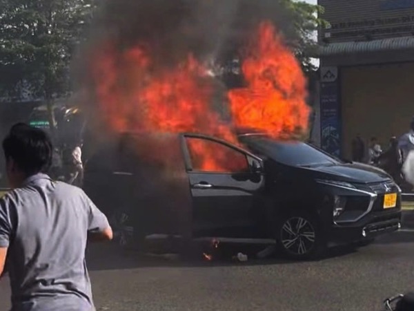 Nghi án nam tài xế đốt xe tự sát sau khi sát hại một phụ nữ