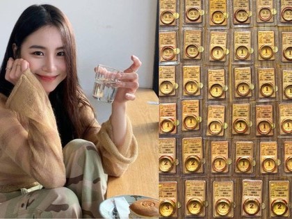 Bức ảnh 64 chiếc vàng nhẫn đóng vỉ của vợ chồng Hà Nội gây sốt, nghe tới điều này lại càng thấy nể!