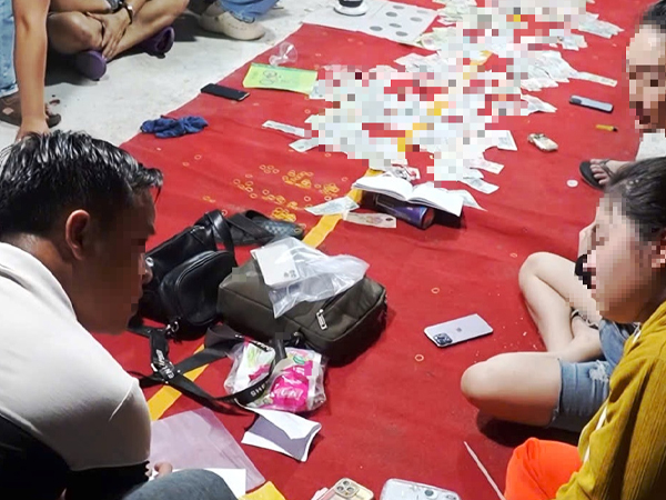 Triệt phá tụ điểm đánh bạc cử người cảnh giới, đưa đón con bạc