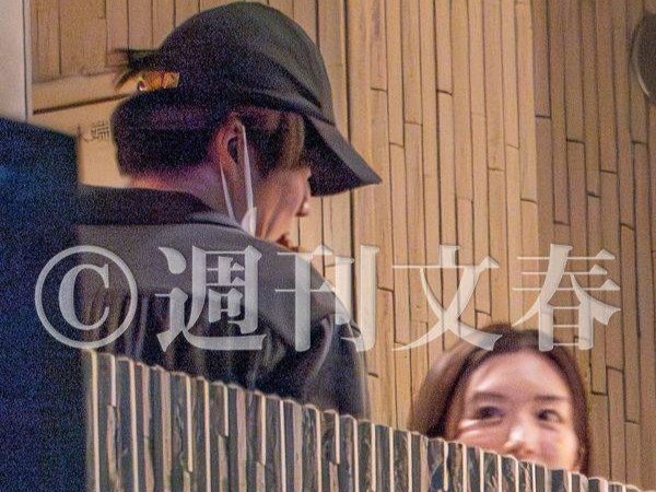 Chấn động: Truyền thông khui ngọc nữ showbiz 'bắt cá 2 tay', vụng trộm với tài tử hơn 15 tuổi đã có vợ con