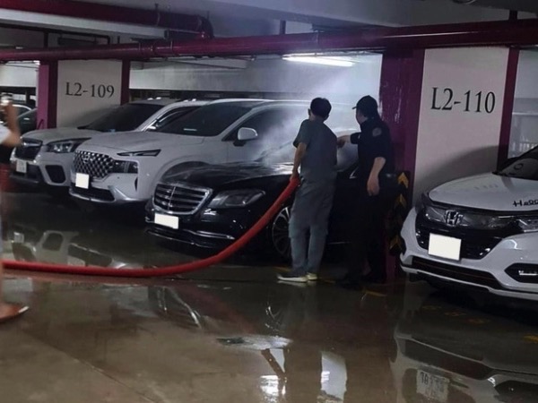 Vụ ô tô 5 tỷ của ca sĩ Duy Mạnh bốc cháy, hãng nói do chuột: Mercedes Việt Nam lên tiếng