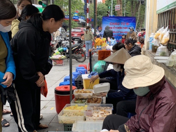 Cảnh báo nhiễm chì khi dùng hộp xốp không rõ nguồn gốc đựng thực phẩm