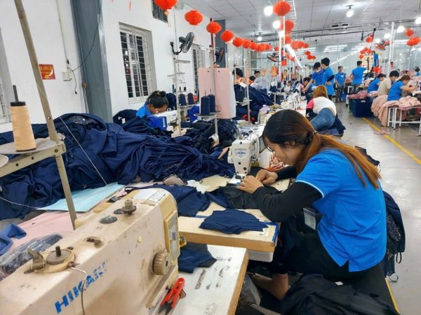 Lương tăng ca của người lao động có bị trừ thuế thu nhập cá nhân?