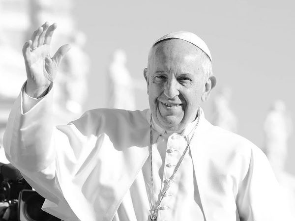 Xem trực tiếp lễ tang Giáo hoàng Francis