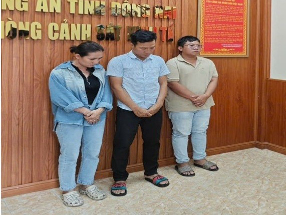 Khởi tố 3 người tham gia mua bán hơn 4 tấn thịt lợn bẩn