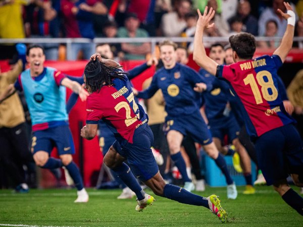 Real Madrid nhận 2 thẻ đỏ, Barcelona lên ngôi vô địch sau trận Siêu kinh điển rượt đuổi tỉ số nghẹt thở