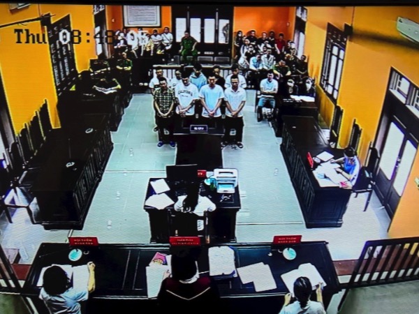 Hơn 40 năm tù cho đường dây sản xuất, buôn bán thuốc giả