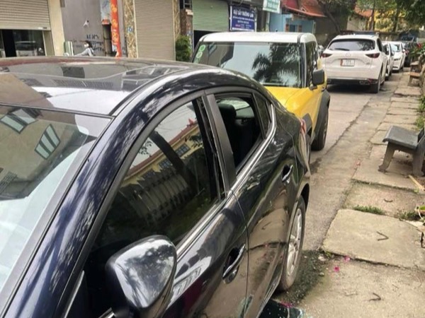 Hàng loạt xe ô tô ở Bắc Giang bị đập vỡ cửa kính, trộm cắp tài sản