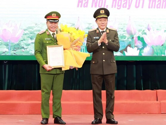 Đề nghị miễn nhiệm 6 Ủy viên UBND thành phố Hà Nội