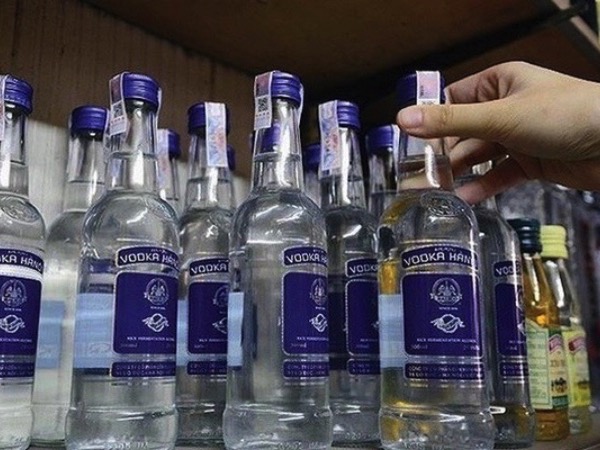 Ông chủ rượu Vodka báo lãi kỷ lục nhờ thanh lý tài sản