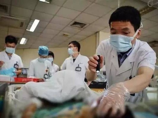 Ngày càng nhiều người bị nhồi máu não, bác sĩ nhắc nhở: 3 thói quen sau bữa ăn sẽ đẩy nhanh nhồi máu não cần tránh xa