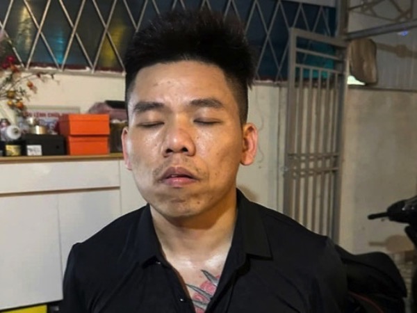 Bắt đối tượng dùng súng bắn khách hát karaoke
