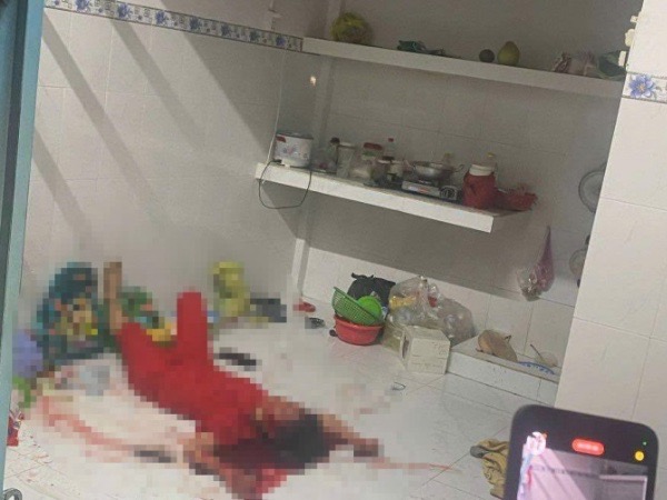 Chồng chém vợ tại phòng trọ rồi lẩn trốn