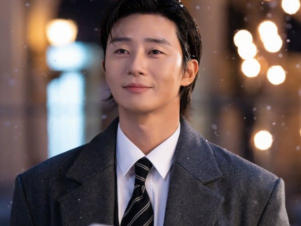 Tài tử Park Seo Joon cứu sống em nhỏ bị u não, bức thư của người mẹ gây xôn xao cõi mạng