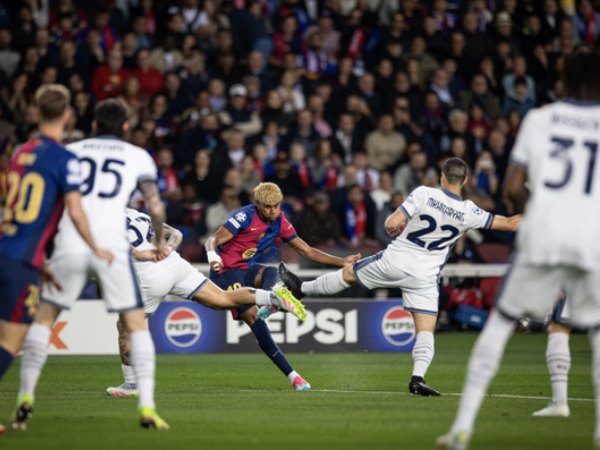 Rượt đuổi 6 bàn, Barcelona hòa nghẹt thở Inter Milan ở Champions League