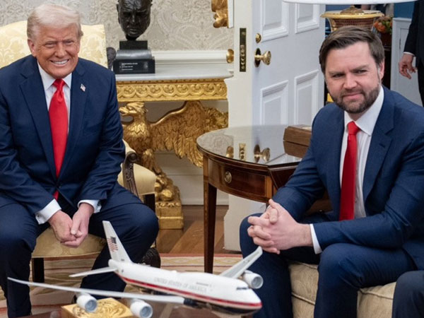 Phó tổng thống Mỹ ‘giải cứu’ ông Trump trong gang tấc ở Thượng viện