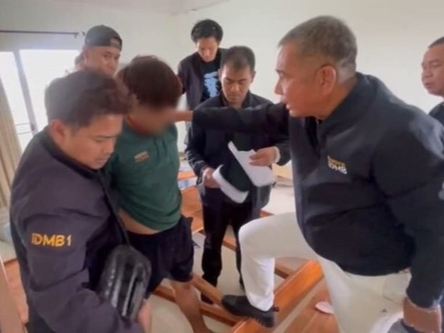 'Kẻ trộm ninja' sa lưới sau hàng chục lần gây án, cảnh tượng lúc bị bắt khiến không ai nhịn được cười
