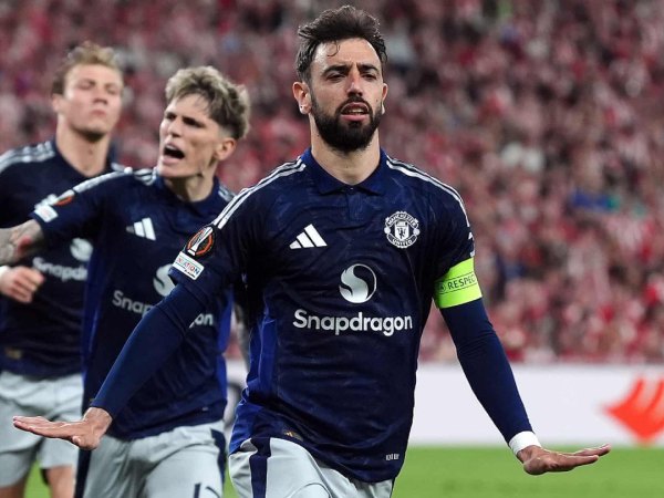 Giúp MU thắng to, Bruno Fernandes đi vào lịch sử Europa League