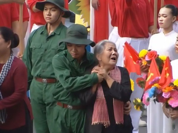 NSƯT Lê Thiện nói về hoạt cảnh ở Lễ diễu binh 30/4: 'Tôi đã bật khóc'