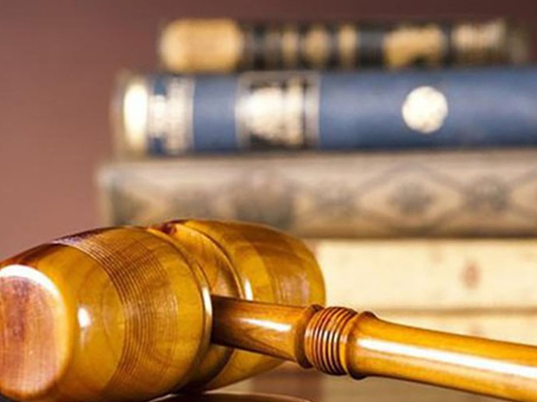 Cú lật kèo của người cha khiến con trai phẫn uất muốn 'sống chết' tại tòa