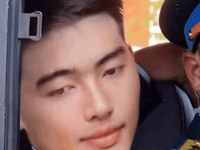 Ảnh ngoài đời và chuyện tình cảm của khối trưởng điển trai đang cực hot