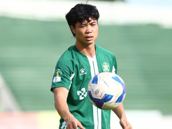Công Phượng lắc đầu ngao ngán, chịu kết cục đáng tiếc trong ngày đứt mạch thăng hoa