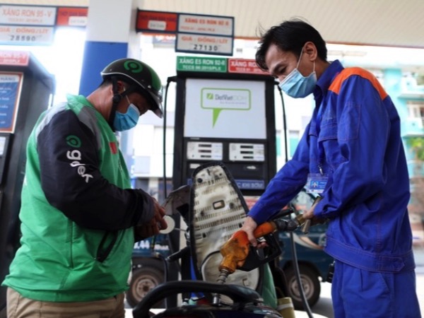 Giảm giá xăng dầu sau kỳ nghỉ lễ?