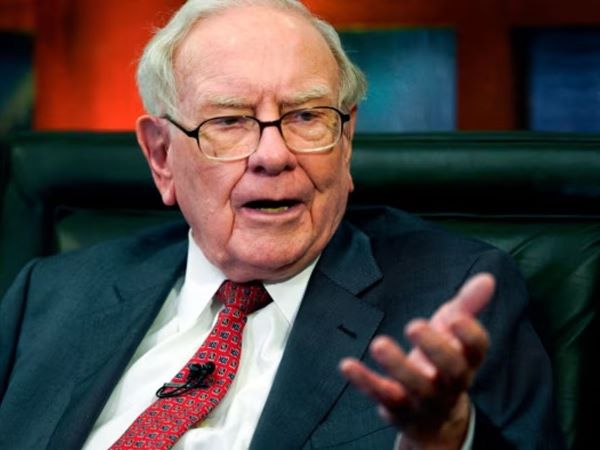 Tỷ phú Warren Buffett ra quyết định rúng động, di sản 1.000 tỷ USD ra sao?
