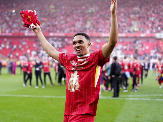 Alexander-Arnold thông báo rời Liverpool, gia nhập Real Madrid