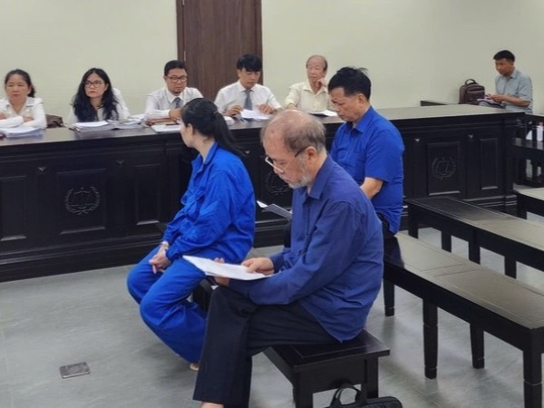 Cựu giám đốc bị khởi tố từ 15 năm trước xin bổ sung chứng cứ bị tiêu hủy hồ sơ