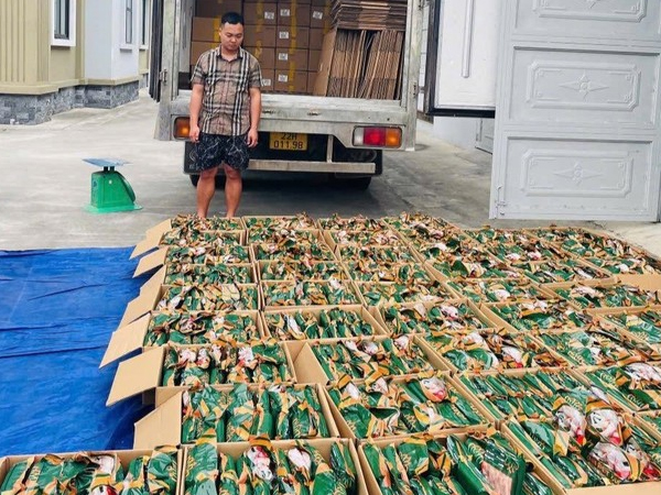 Thu giữ 5,3 tấn chân gà rút xương không rõ nguồn gốc tại Tuyên Quang