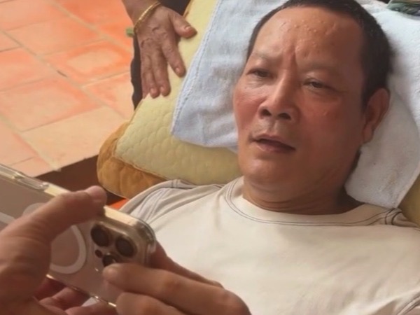 Diễn viên Thái Hòa liệt nửa người