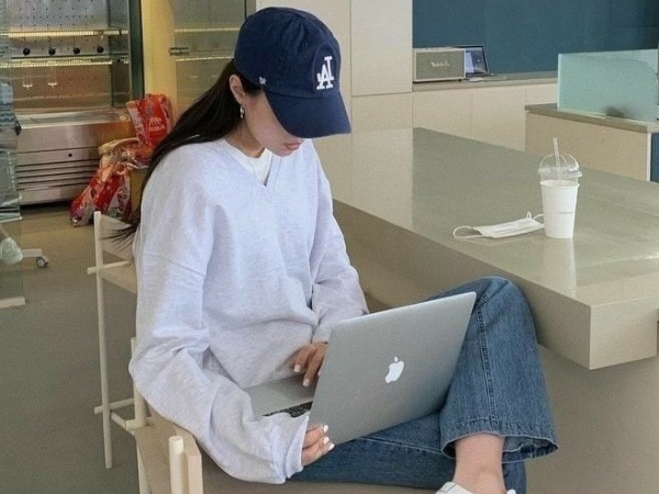 Cuộc sống 'bình dị' của cô gái 25 tuổi ở TP.HCM: Ngồi nhà kiếm 20 triệu/tháng, mỗi tháng dành 5 triệu mua vàng