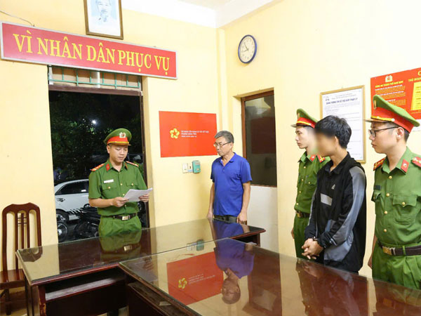 Tạm giữ hình sự người đấm vào mặt nhân viên y tế Bệnh viện Nam Định
