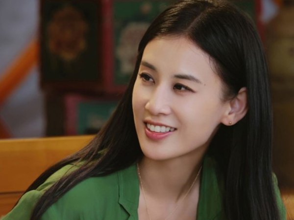 Huỳnh Thánh Y xinh đẹp như hoa nhưng cam chịu bị chồng coi thường, nghe cô kể chuyện bố mẹ dạy dỗ ngày xưa mới hiểu nguyên nhân!