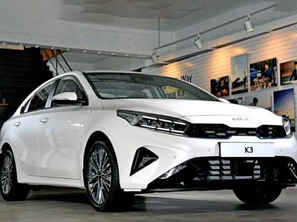 Đại chiến Mazda3 và Hyundai Elantra, Kia K3 đang có giá lăn bánh ‘rẻ như cho’ đầu tháng 5/2025