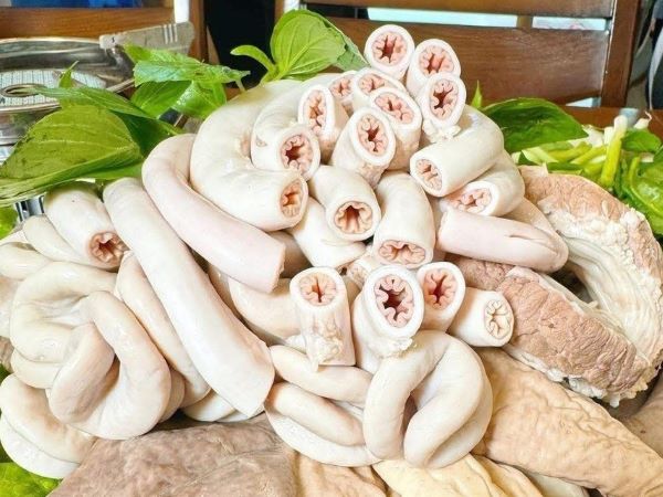 Lòng xe điếu: Từ 'mỹ vị' được săn đón đến bê bối chấn động, mua đắt mà thấy cả sán dài 10 cm