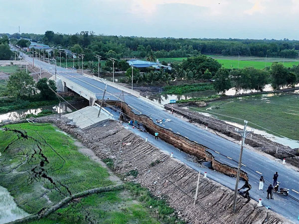 Công an điều tra vụ cầu vừa khánh thành ở Tây Ninh đã sụt lún khiến 5 người bị thương