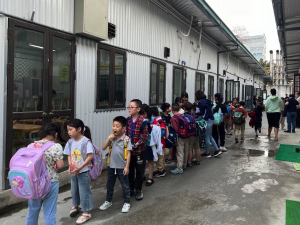 Học thêm, dạy thêm: 'Cuộc đua' bị cấm nhưng không ai muốn bỏ cuộc