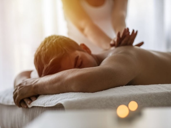 Phó giáo sư Đại học bị bắt vì điều hành cơ sở kinh doanh tình dục