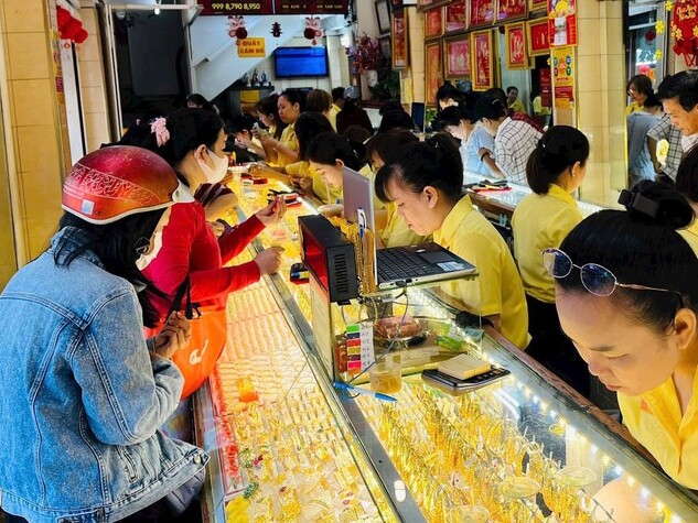 Giá vàng giảm mạnh sáng 13/05