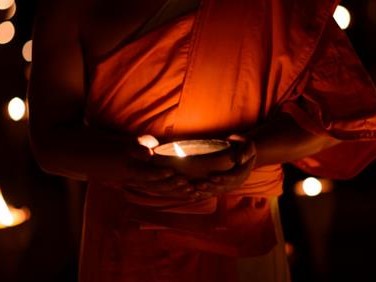 Làm những việc này dịp lễ Phật đản 2025, 12 con giáp gặp nhiều may mắn, thăng hạng tài lộc không ngừng