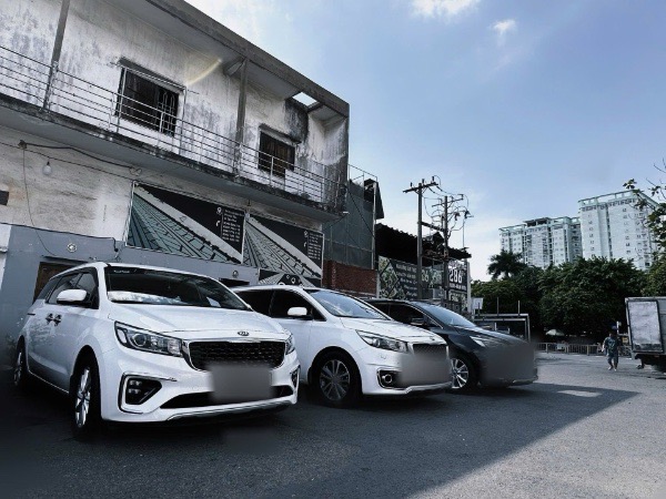 Cẩn trọng khi thuê xe tự lái kèm cà vẹt photo